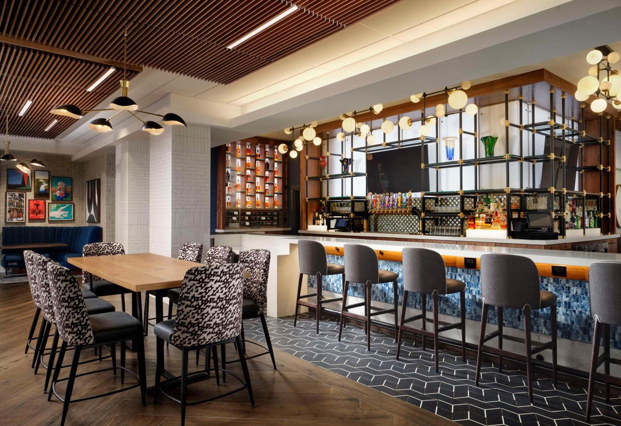 מלון קנר Hilton New Orleans Airport מראה חיצוני תמונה