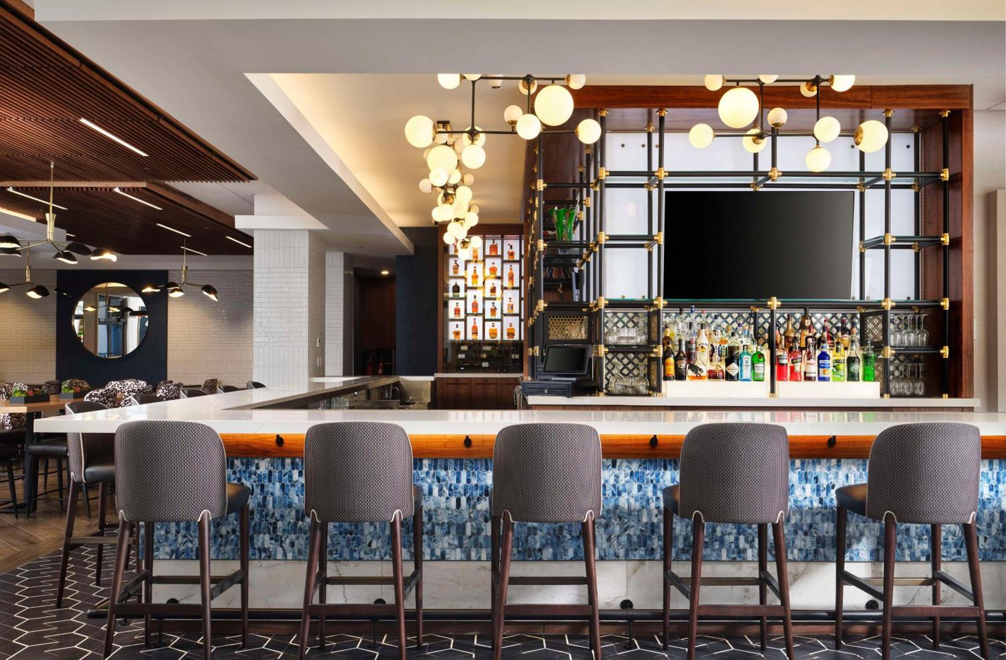 מלון קנר Hilton New Orleans Airport מראה חיצוני תמונה