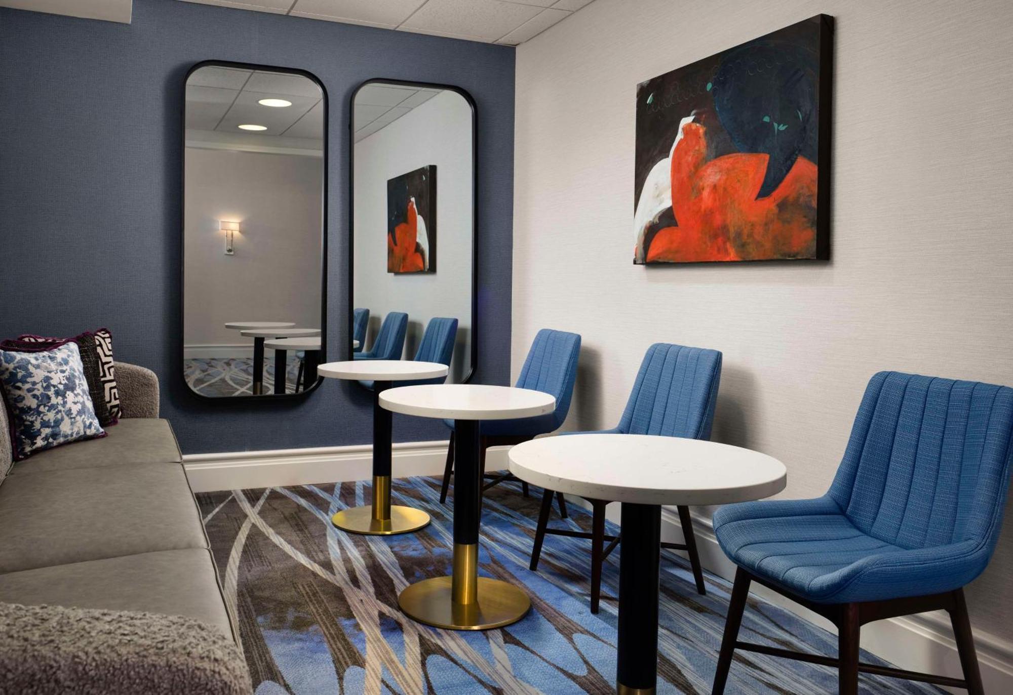 מלון קנר Hilton New Orleans Airport מראה חיצוני תמונה